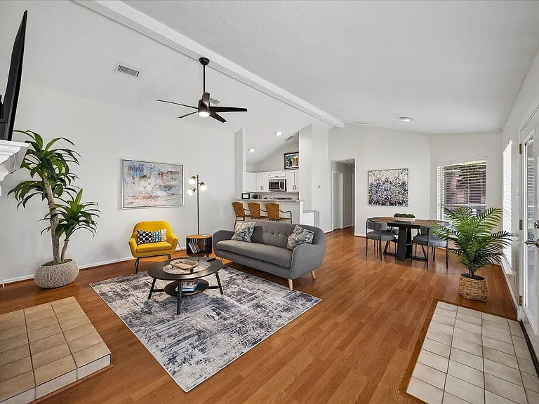 30 Camberwell Ct — Photo 11