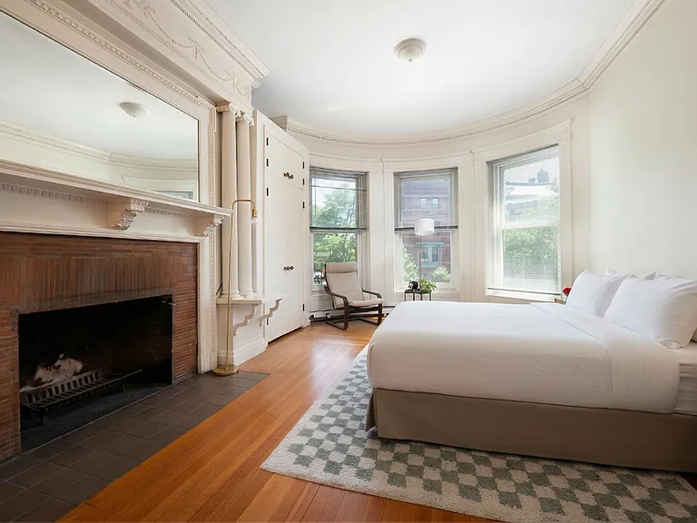 7 Bay State Rd #2C — Photo 16
