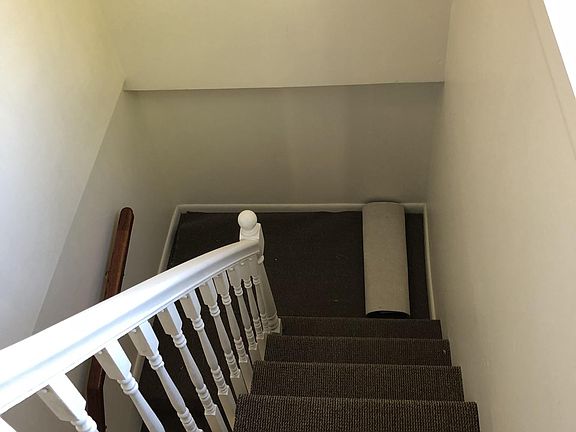 3rd image of 35 Slingerland St #2