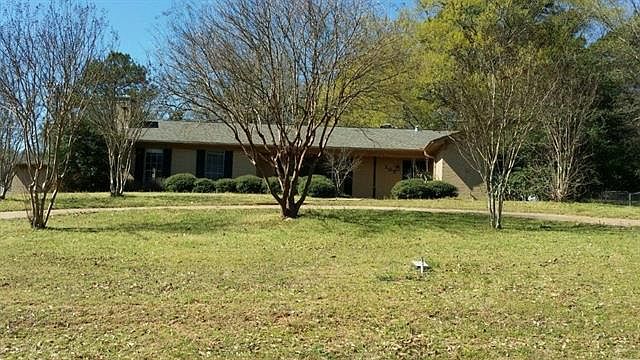 1st image of 105 Golfcrest Dr