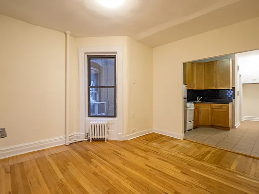 Rented by City Connections Realty | media 11