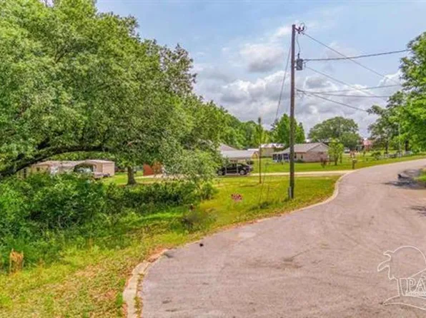 5600 Jamesville Ln, Pensacola, FL 32526
