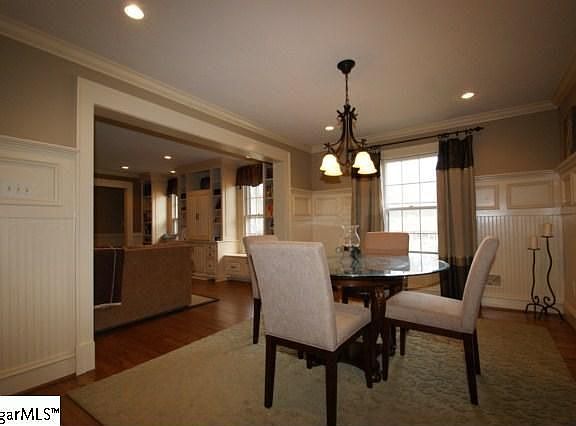 3rd image of 318 Havenhurst Dr