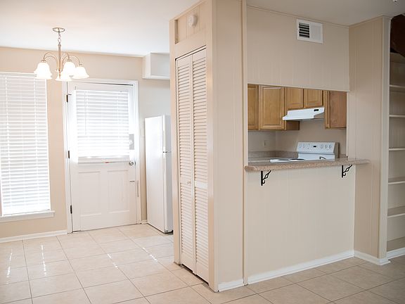 5th image of 2236 Perkins Rd APT D4