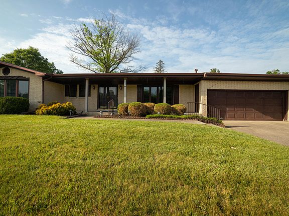 3rd image of 697 Cindy Blair Way