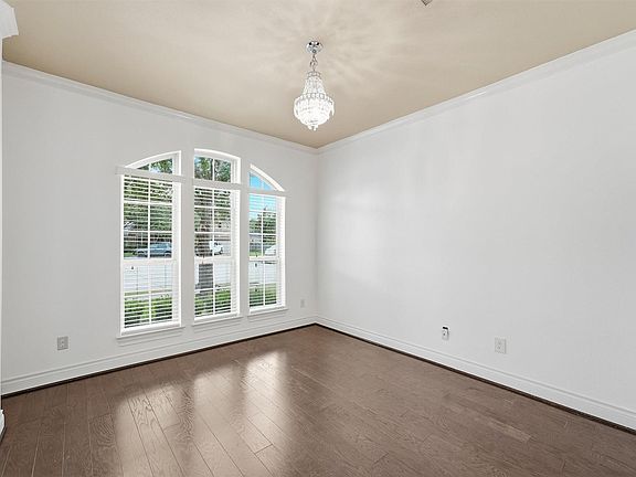 5th image of 16011 Verdi Way Ct
