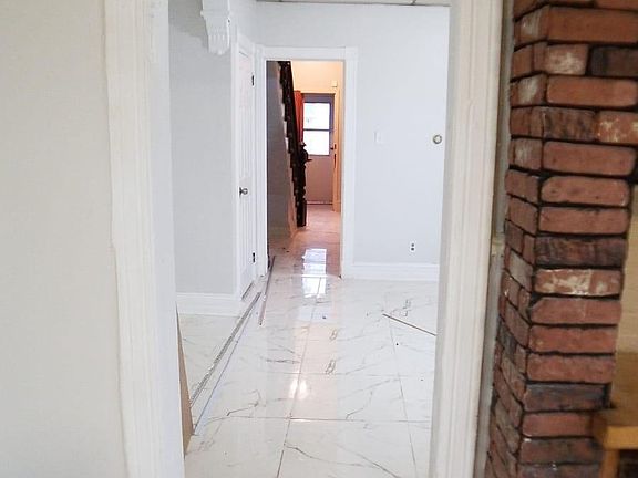 3rd image of 86 Virginia Ave