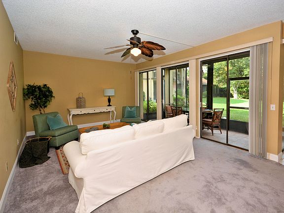 4th image of 7615 Las Palmas Way
