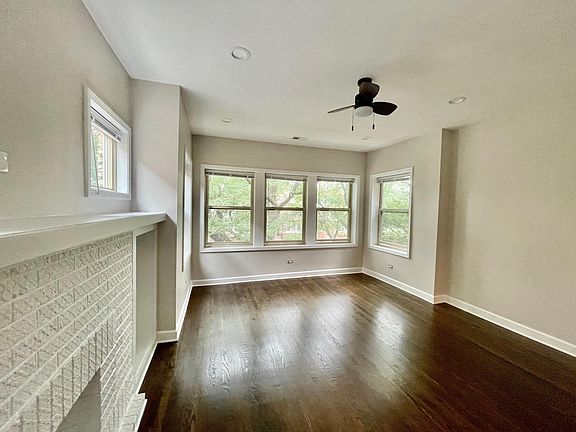 3rd image of 4845 N Kostner Ave #2