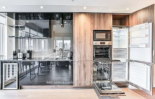 2 bed, $3,000 — Photo 3