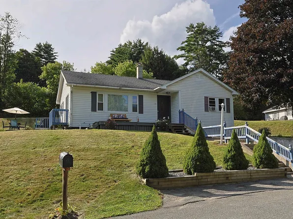 25 Ridge View Road, Hartford, VT 05001