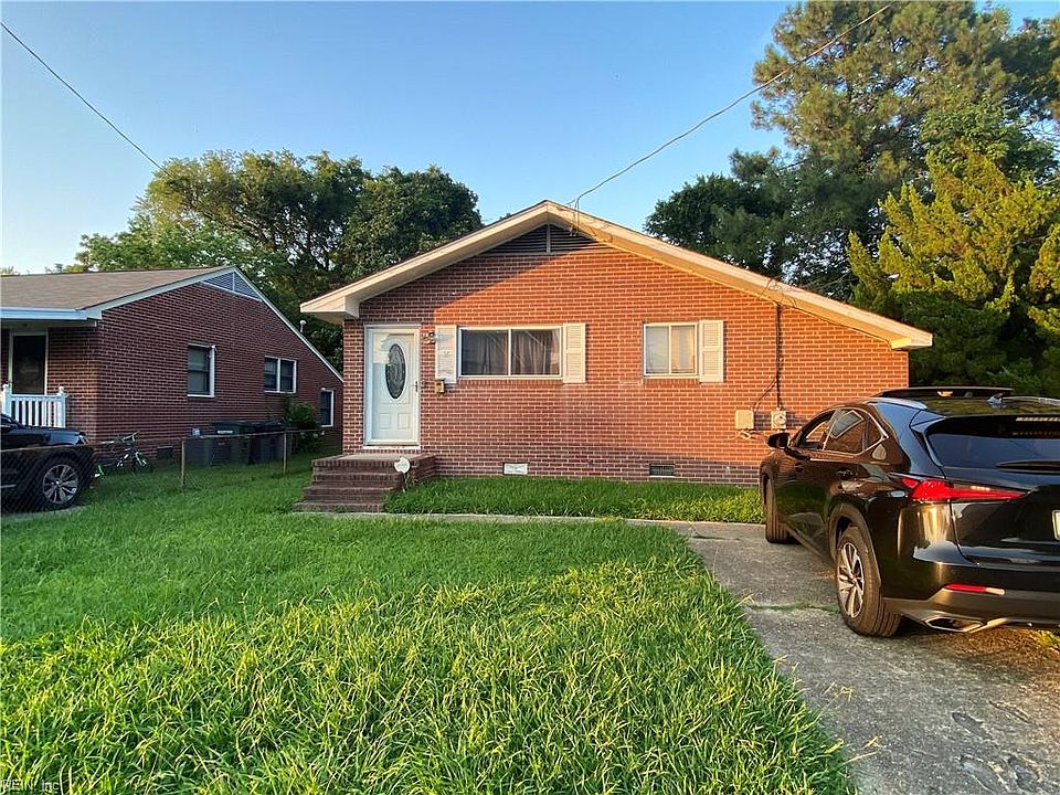 2nd image of 14 Henderson Ln