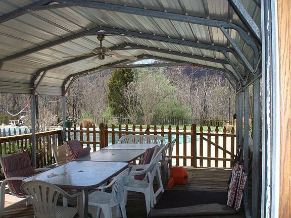 covered patio adjacent po