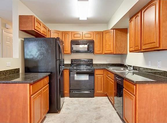 4th image of 4618 Arthur Dr