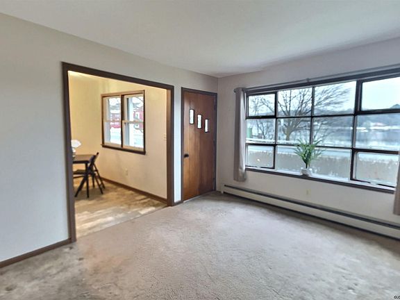 5th image of 587 Hudson Ave