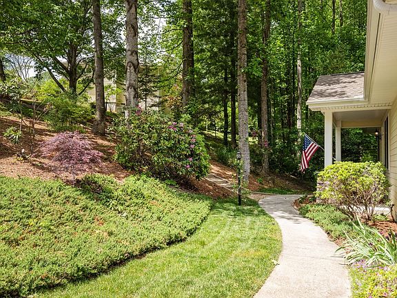 5th image of 113 Chancery Ct