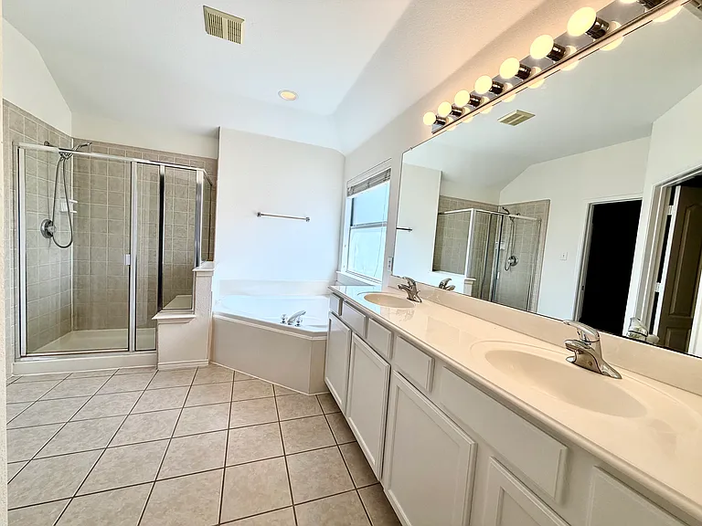 516 Hawken Dr — Photo 19