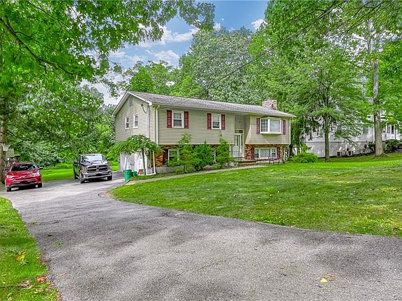 2nd image of 12 Overbrook Dr