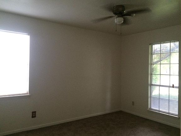 3rd image of 1305 West Ln