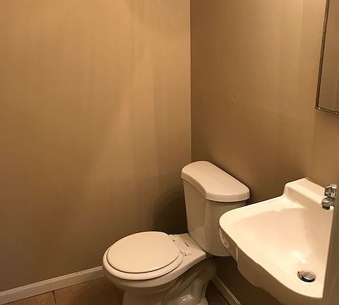 4th image of 16711 E 28th Pl APT A