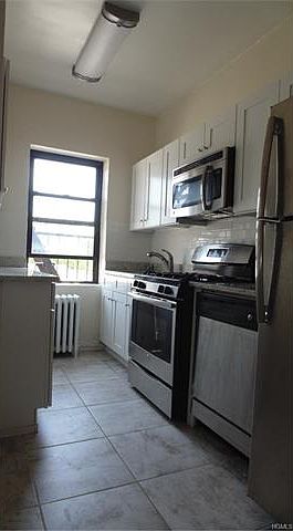 1st image of 132 Chatsworth Ave APT 3C