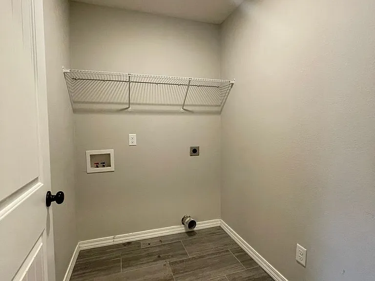 696 N Montego St — Photo 8