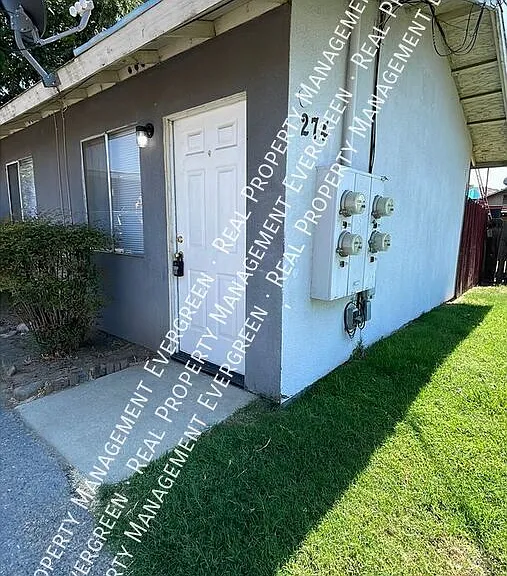 274 S Villa St #A — Photo 7