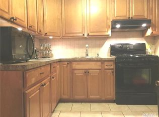 75-06 255th St., Glen Oaks, NY 11004