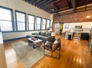 19 Stanhope St APT 3C, Boston, MA 02116