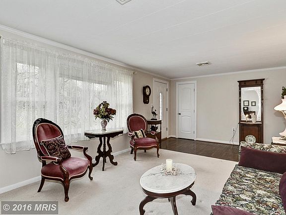 3rd image of 512 Buckingham Dr