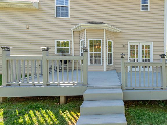 4th image of 2709 Summertime Ln