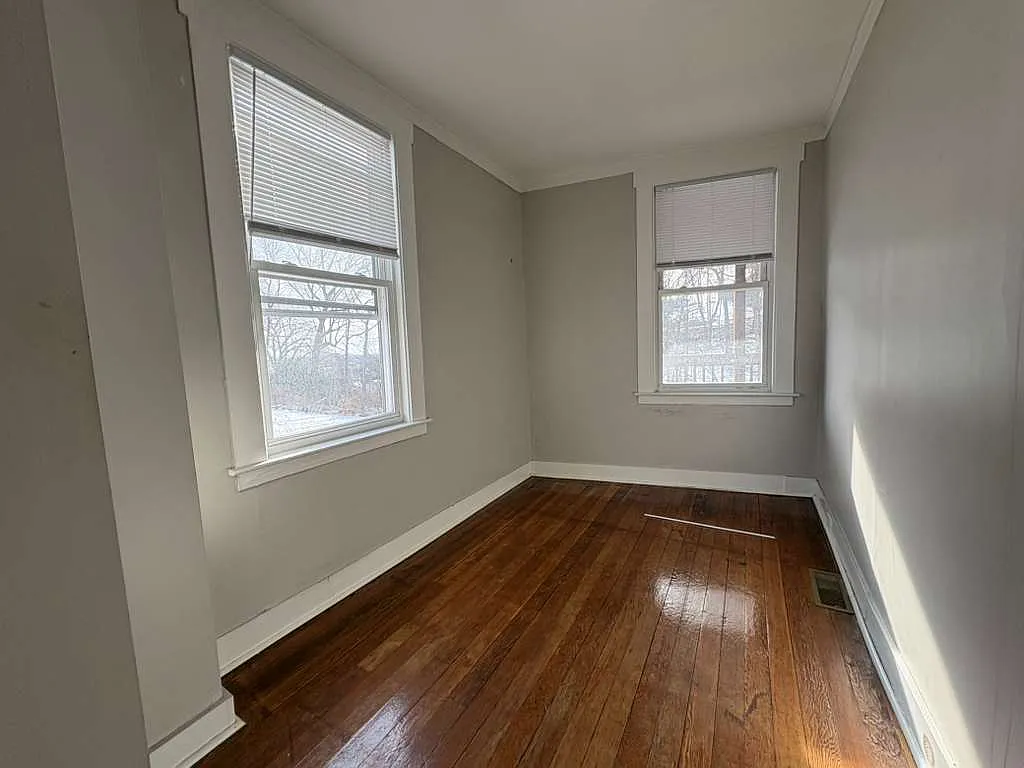 58 Spruce St — Photo 2