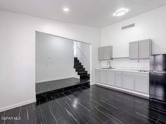 4th image of 10408 Medwood Dr