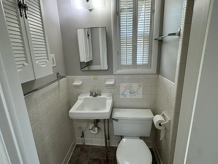 4736 E 5th Pl — Photo 10