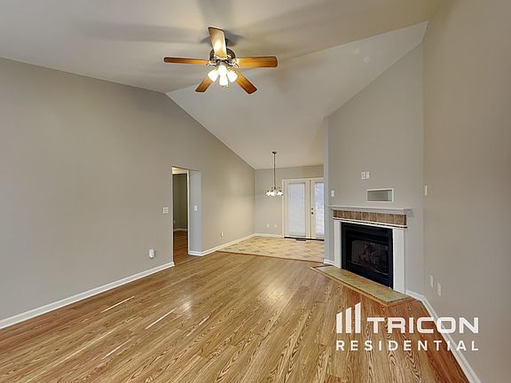 4th image of 118 Winding Cedar Dr
