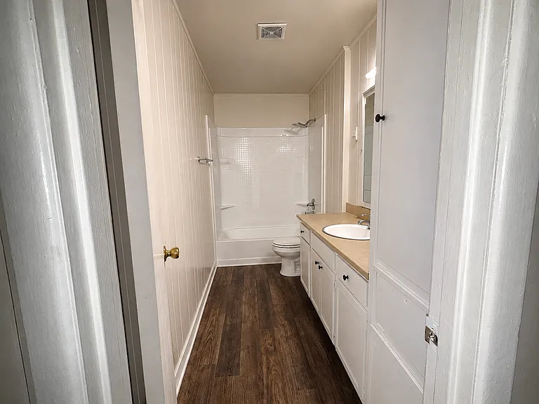 3525 Country Club Rd — Photo 14