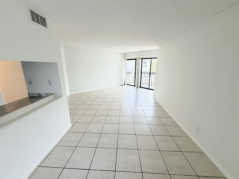 1950 N Congress Ave #404-404HOA — Photo 1