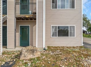 151 35th Street Dr SE APT B, Cedar Rapids, IA 52403