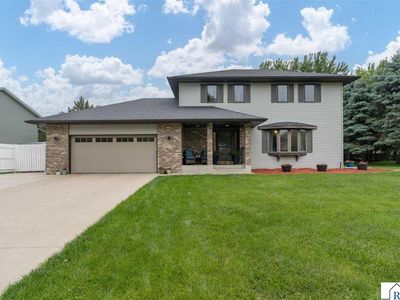 1641 La Mar Dr, North Mankato, MN, 56003