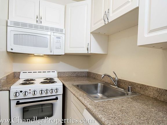 5th image of 1911 Greenwich St APT 4