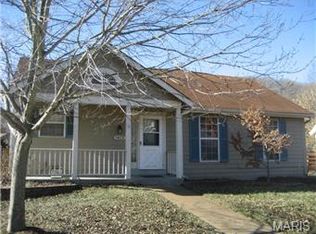 1475 Brookside Dr, High Ridge, MO 63049