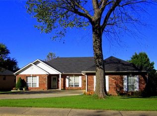 304 E Andrew Ave, Springdale, AR 72764