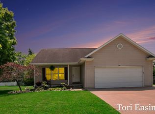 841 Cliff Dr, Portland, MI 48875