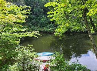 80 Red Bud Ct, Sapphire, NC 28774