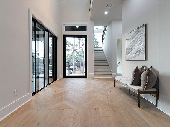 3rd image of 2014 Ebony Ln