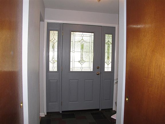 3rd image of 2786 Meadow Park Dr