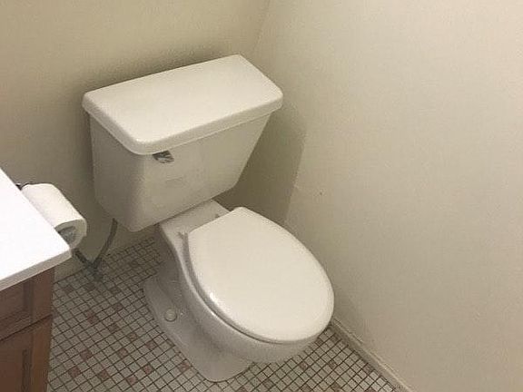 5th image of 2326 N Southport Ave APT 1FRH