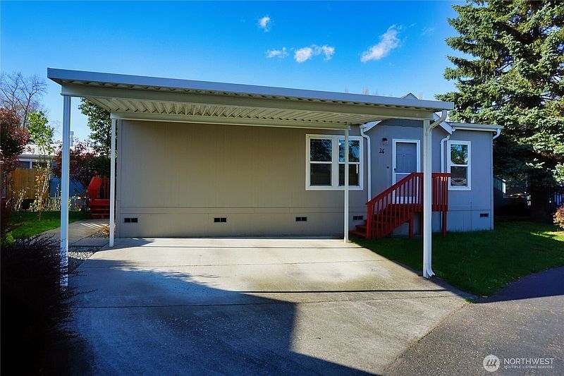 2nd image of 2350 Douglas Road #26