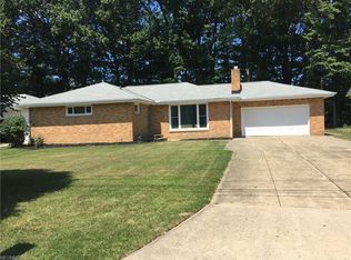 5688 Grayland Dr, Brookpark, OH 44142
