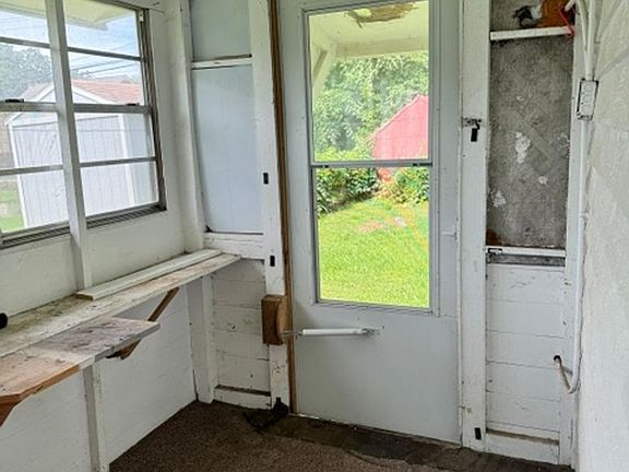 4th image of 2504 Avenue H